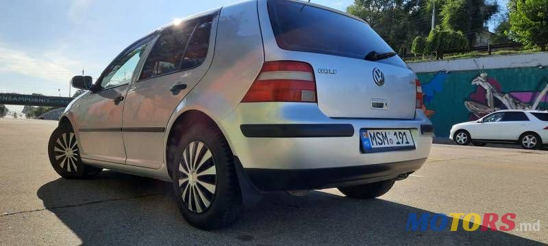 2003' Volkswagen Golf photo #2