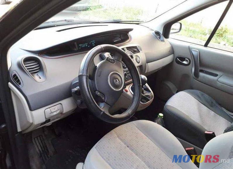 2006' Renault Scenic photo #2