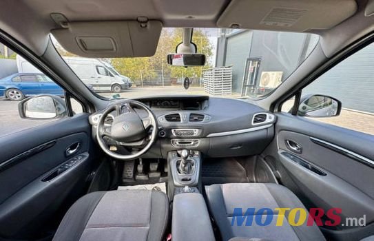 2014' Renault Grand Scenic photo #6