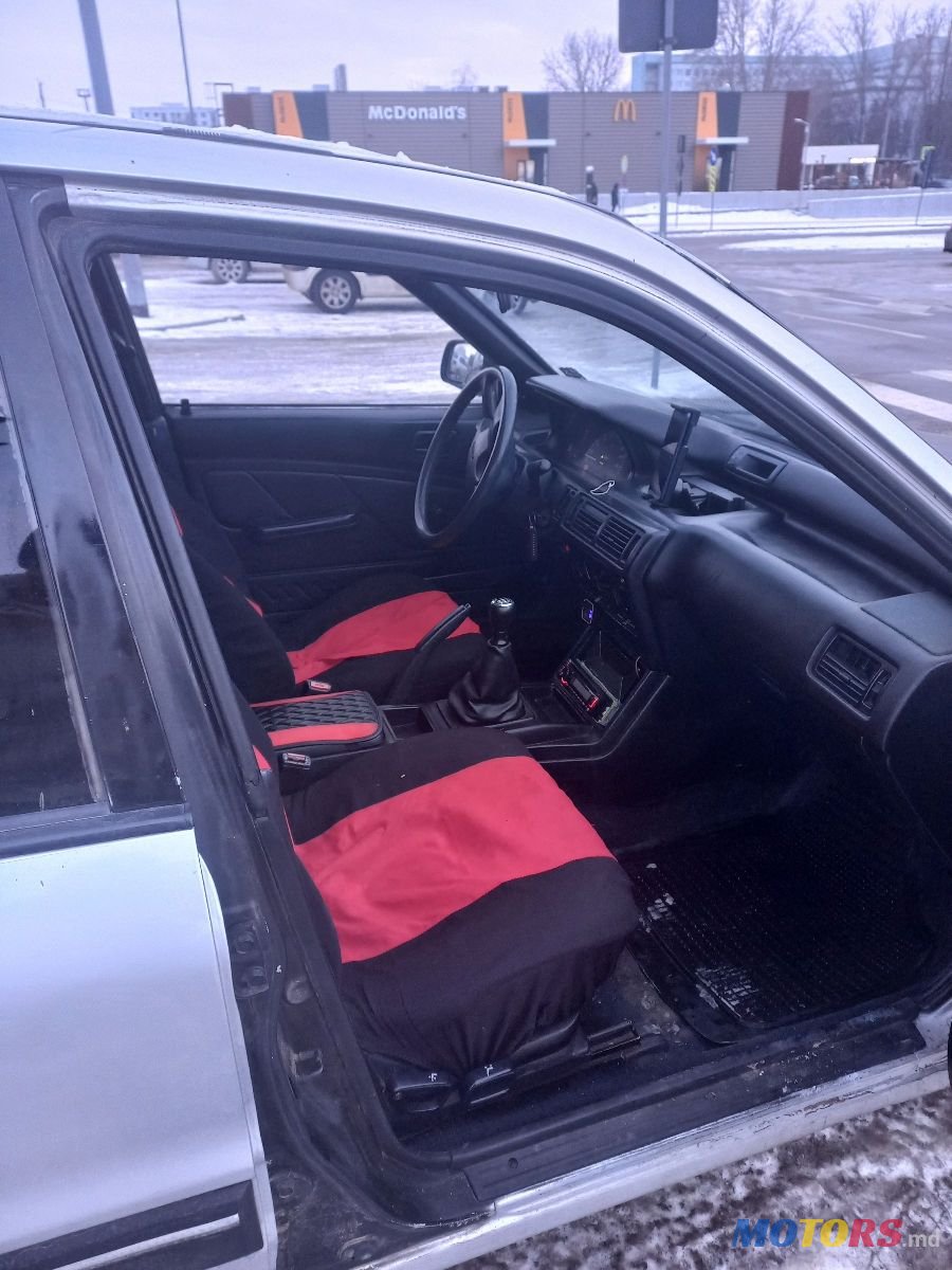 1990' Mitsubishi Galant photo #6