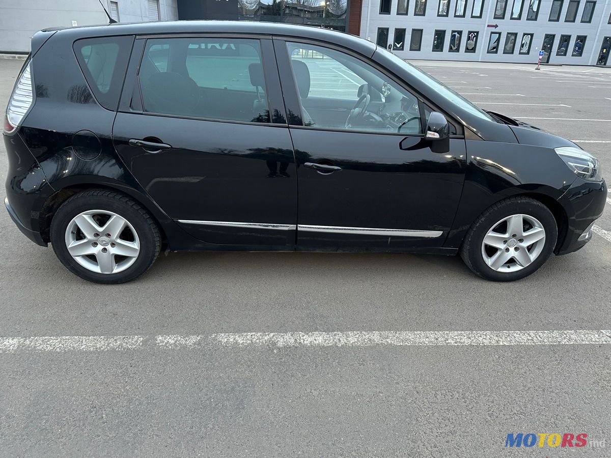2014' Renault Scenic photo #4