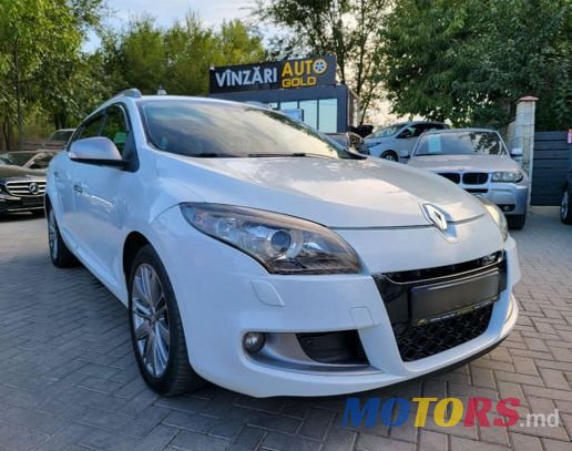 2012' Renault Megane photo #2