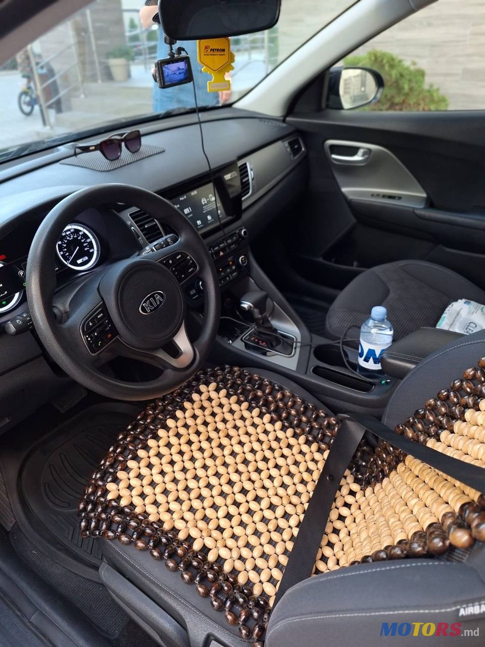 2017' Kia Niro photo #5