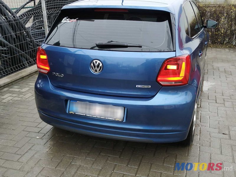 2014' Volkswagen Polo photo #4