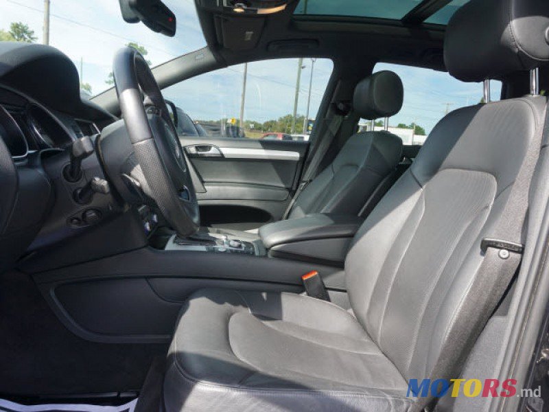 2013' Audi Q7 photo #2