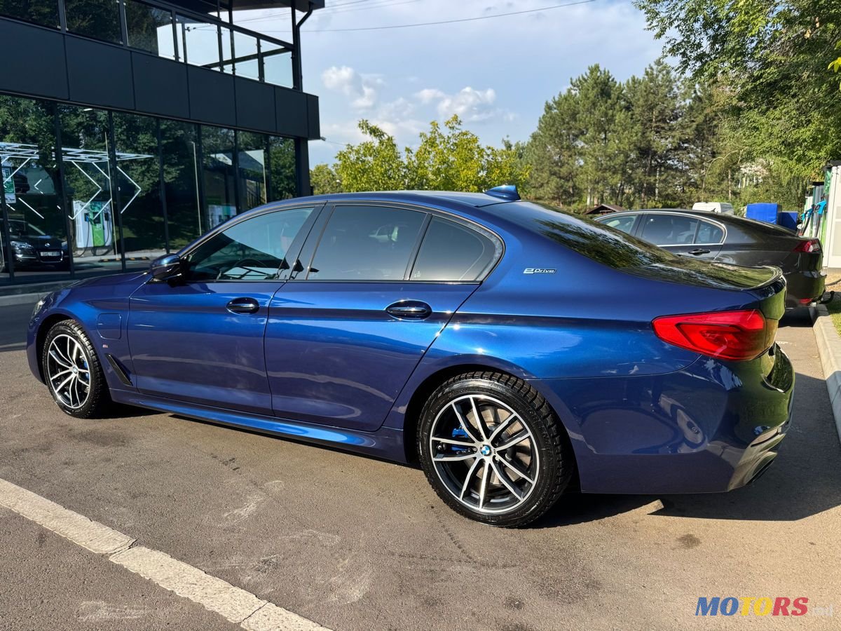 2017' BMW 5 Series photo #4