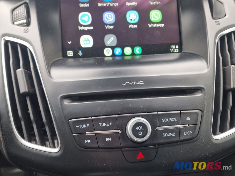 2017' Ford Focus photo #6