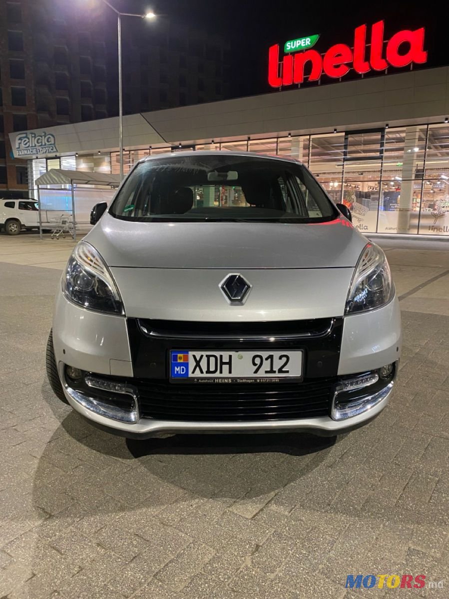 2013' Renault Scenic photo #2