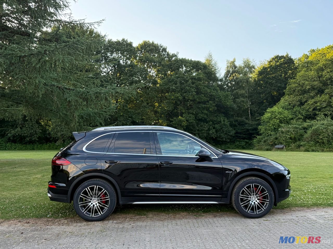 2015' Porsche Cayenne photo #2