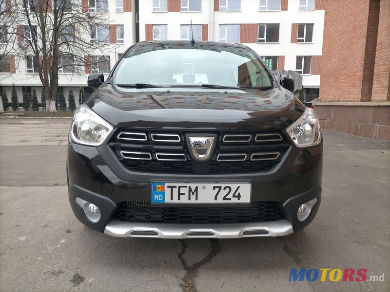 2018' Dacia Lodgy photo #2