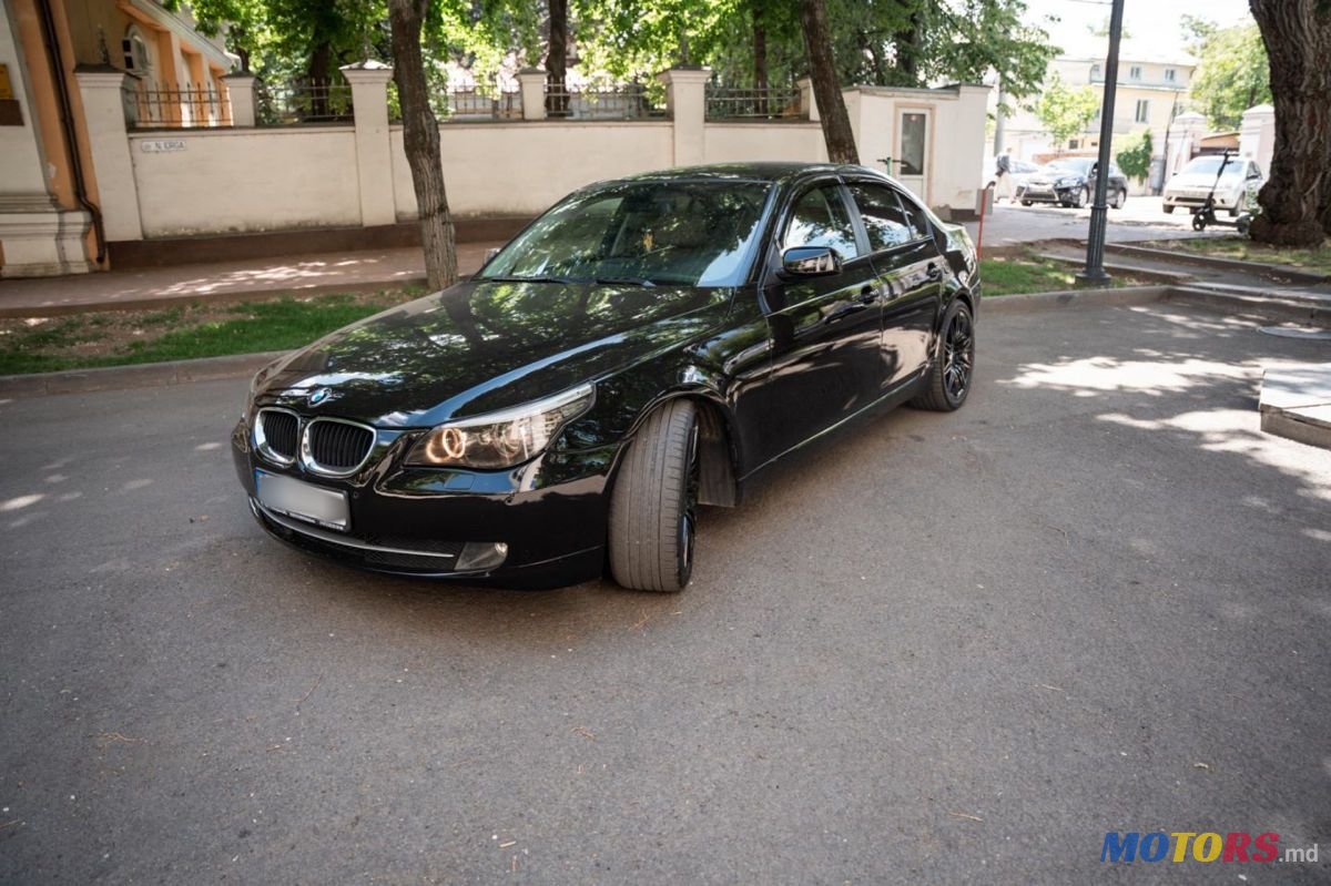 2009' BMW 5 Series photo #1