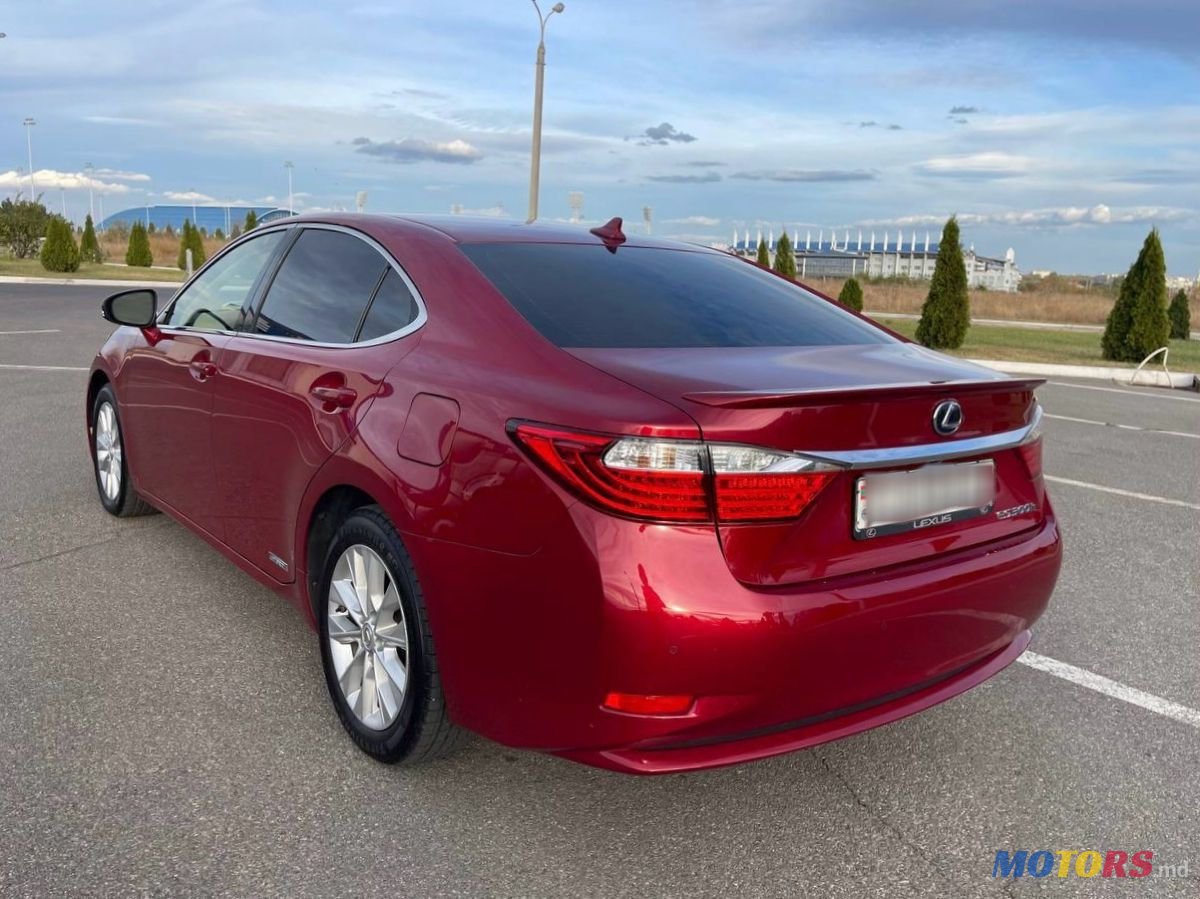2013' Lexus Es Series photo #5