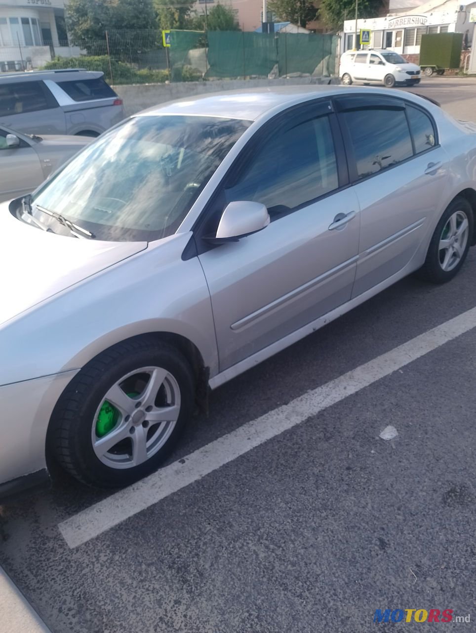 2008' Renault Laguna photo #1