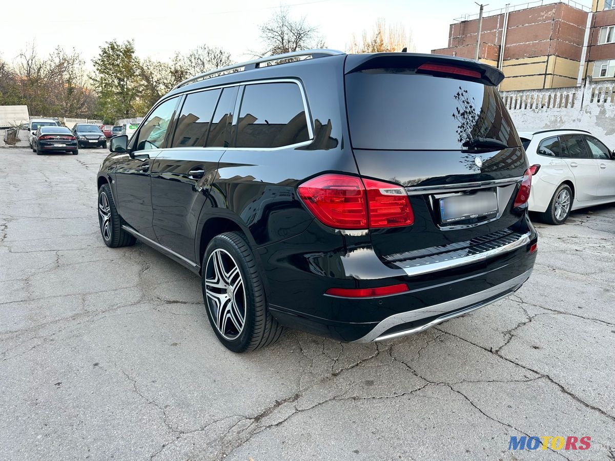 2013' Mercedes-Benz GL-Class photo #3