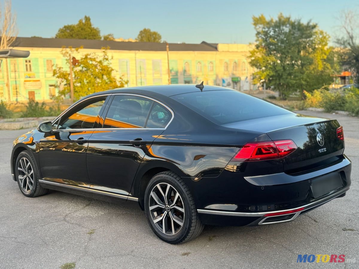 2022' Volkswagen Passat photo #6