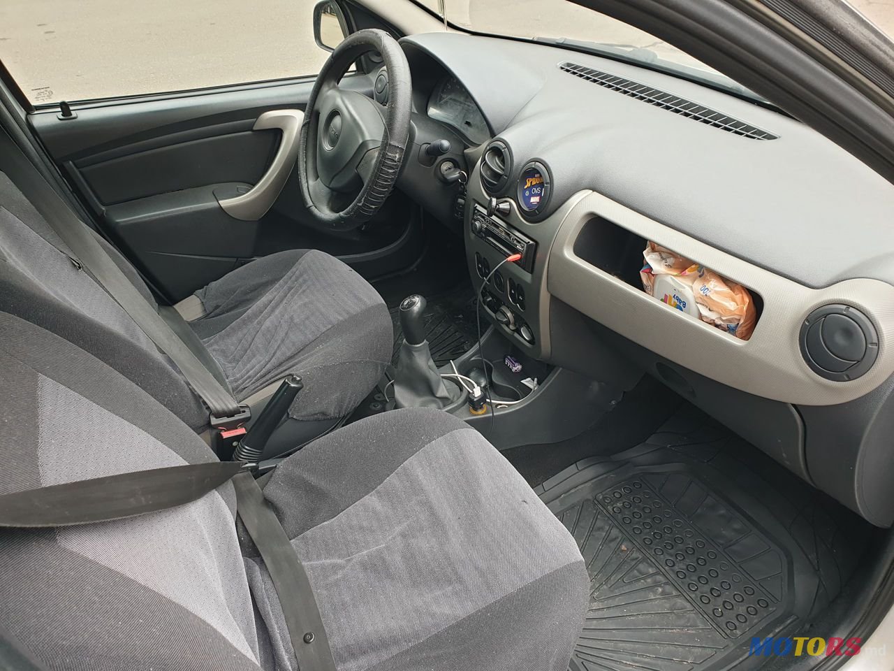 2008' Dacia Logan photo #3