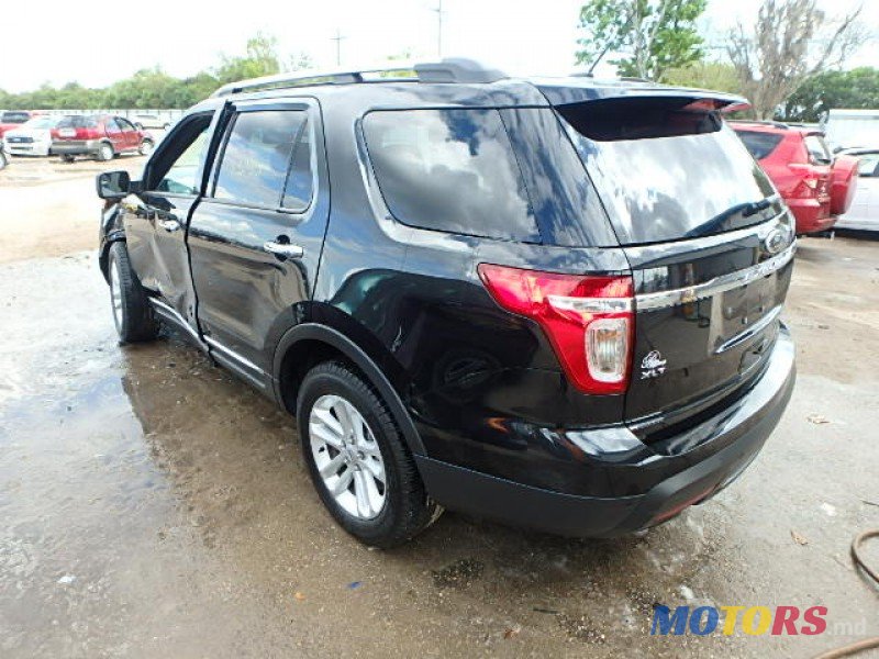 2013' Ford Explorer photo #3