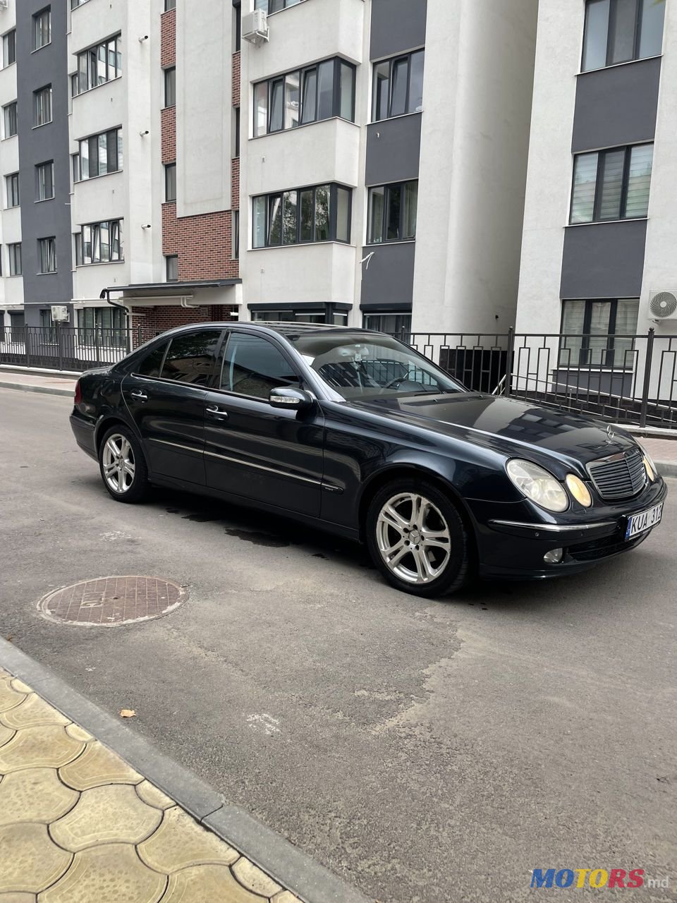2004' Mercedes-Benz E Класс photo #2