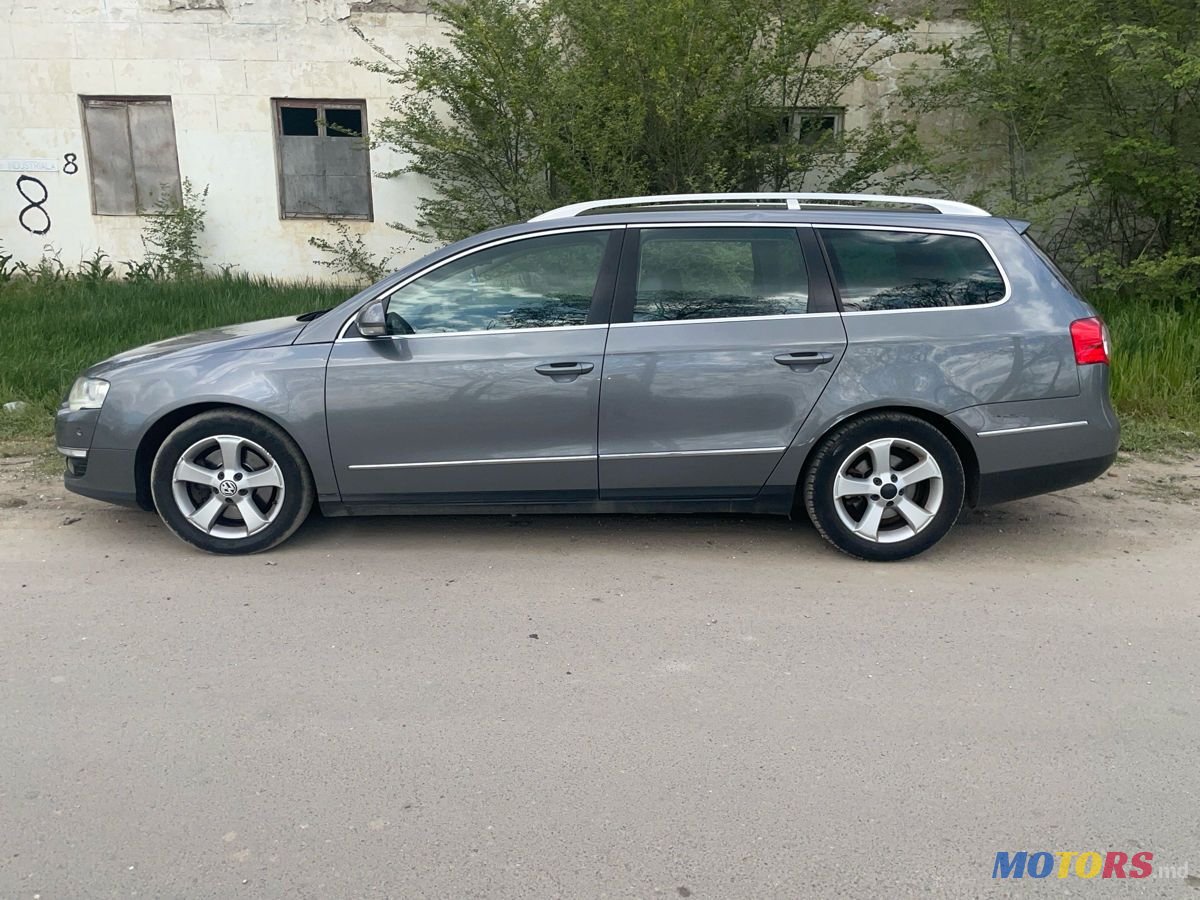 2008' Volkswagen Passat photo #4
