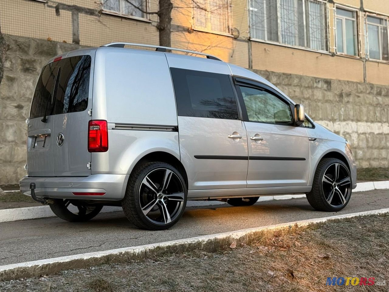 2021' Volkswagen Caddy photo #4