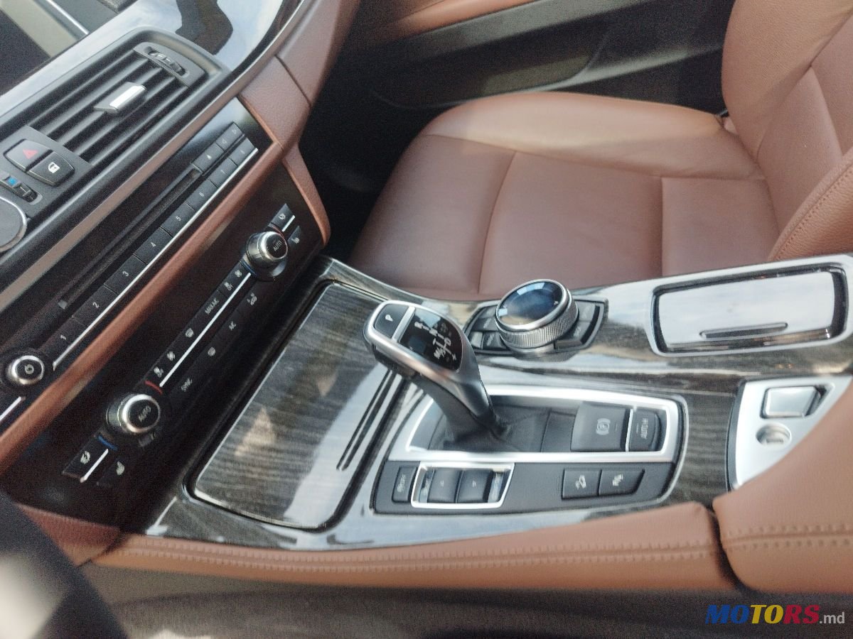 2016' BMW 5 Series photo #5