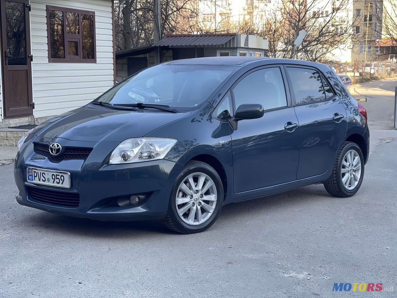 2010' Toyota Auris photo #3