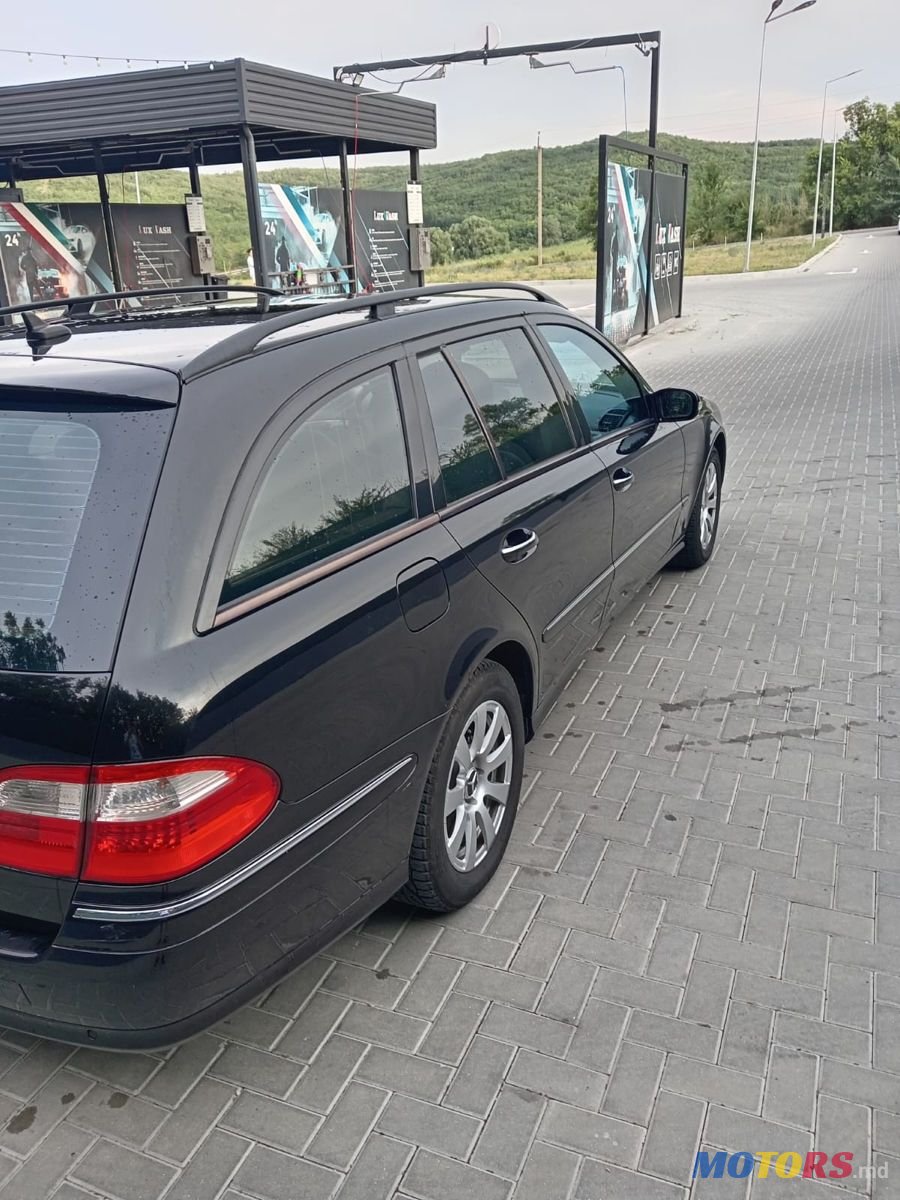 2006' Mercedes-Benz E-Class photo #3