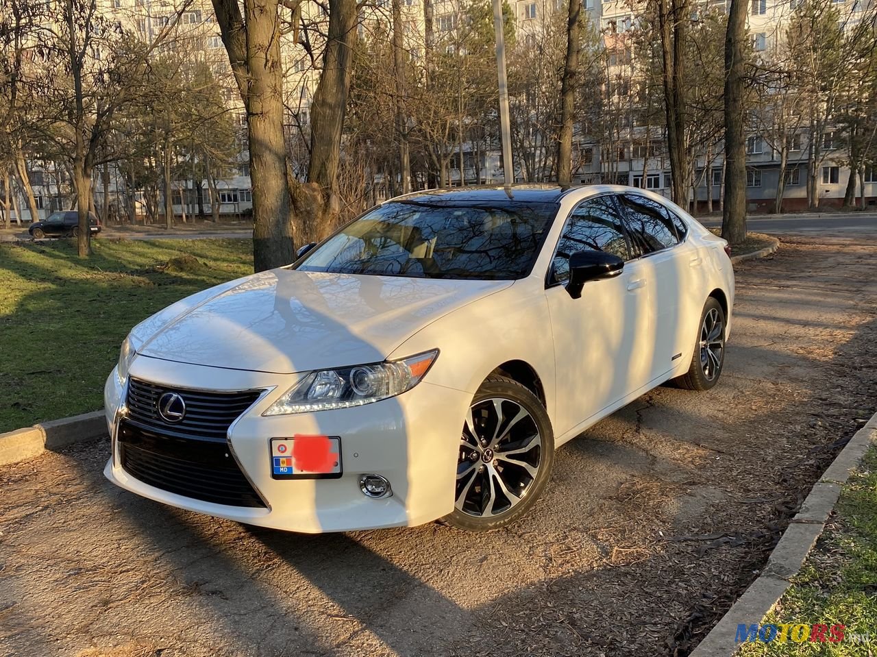 2013' Lexus Es Series photo #1