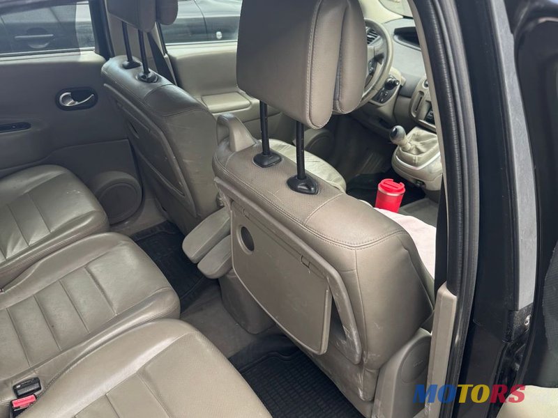 2005' Renault Scenic photo #1
