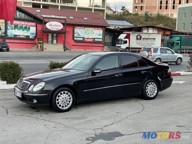 2003' Mercedes-Benz E Класс photo #2