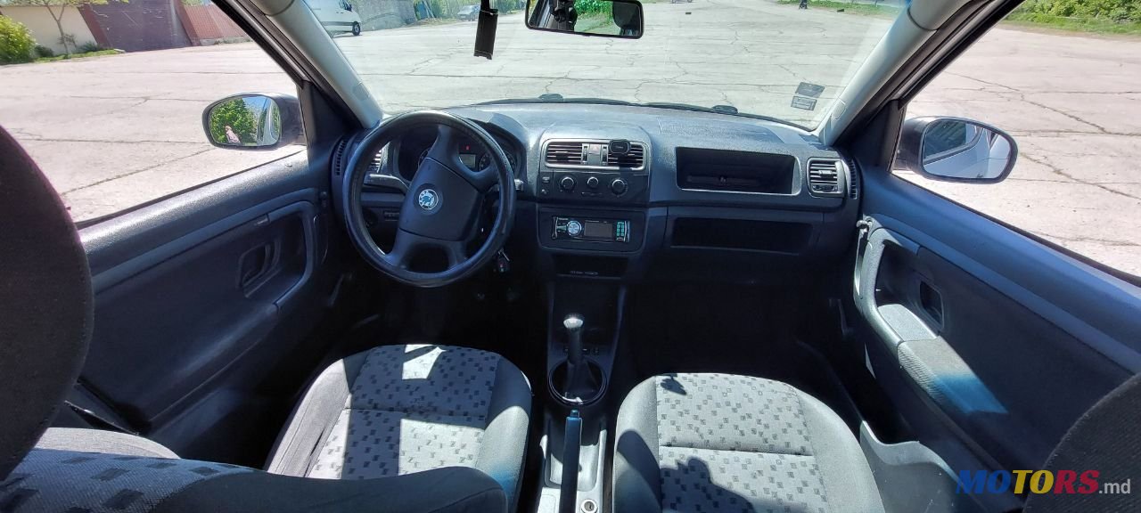 2009' Skoda Roomster photo #3