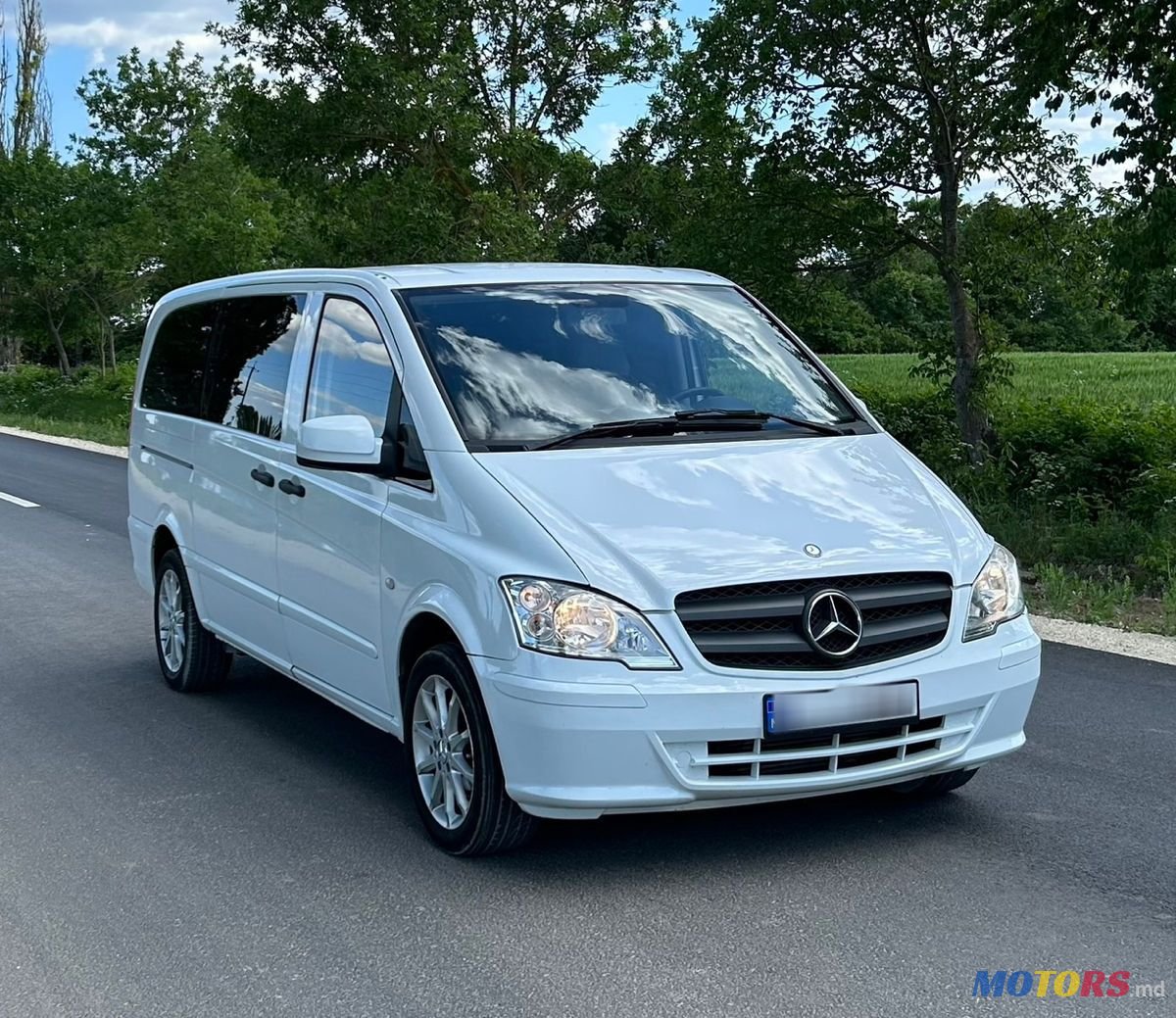 2012' Mercedes-Benz Vito photo #1