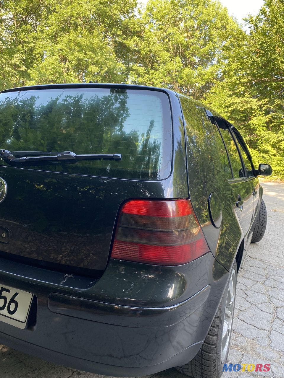 2001' Volkswagen Golf photo #5