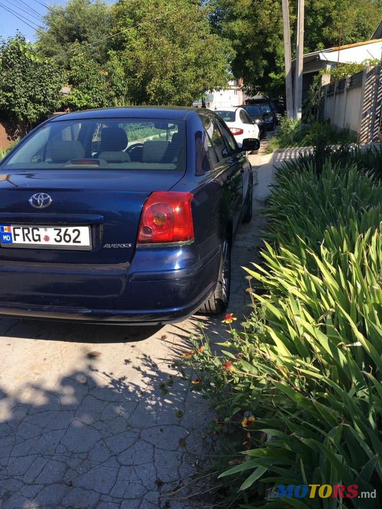 2005' Toyota Avensis photo #5