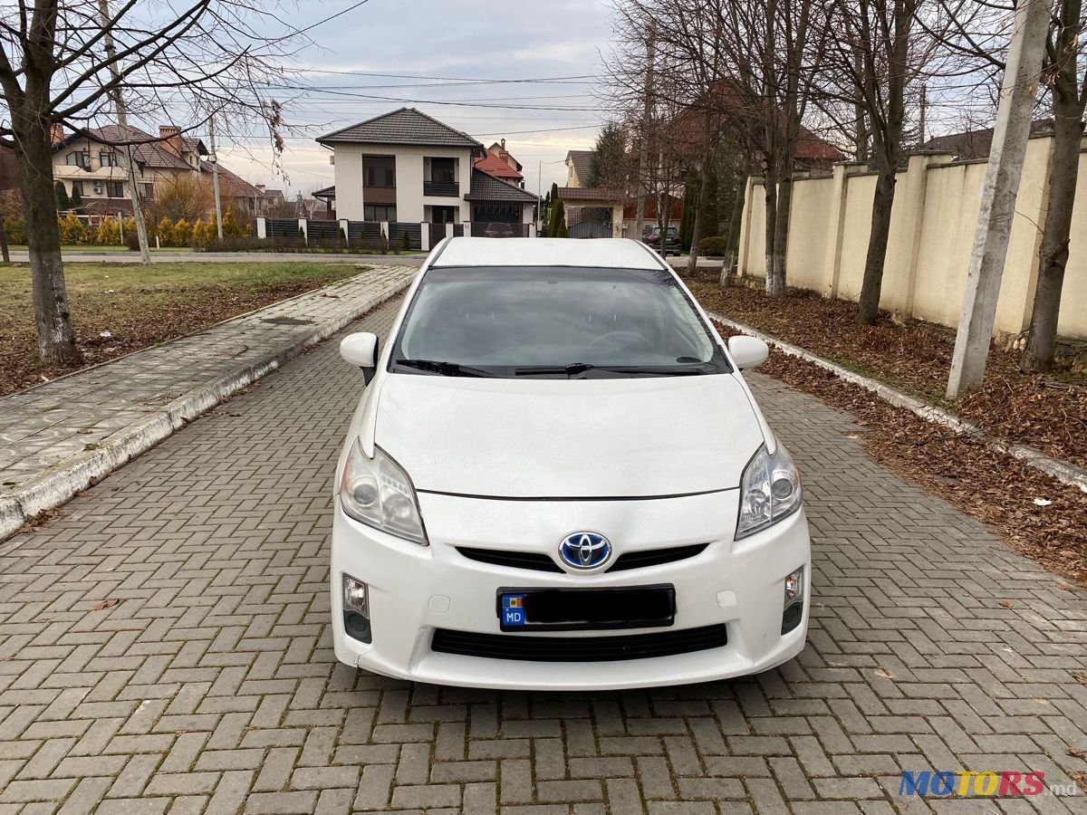 2011' Toyota Prius photo #3