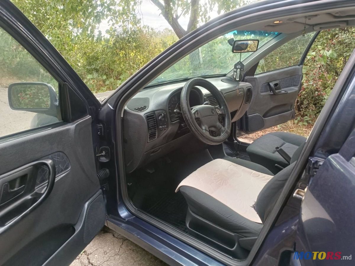 1998' Volkswagen Polo photo #2