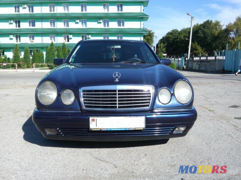 1998' Nissan Maxima photo #1