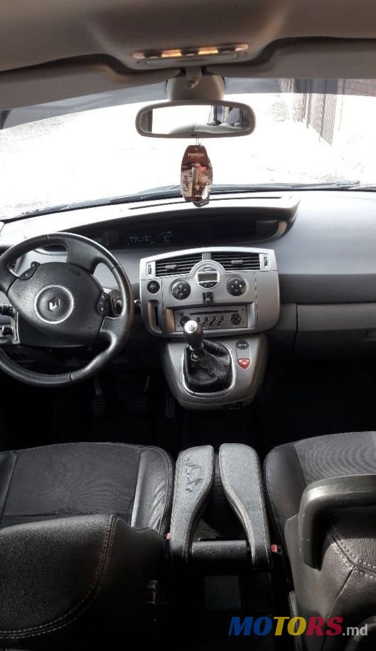 2008' Renault Scenic photo #6