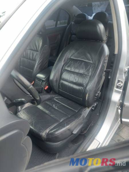 2002' Skoda Superb photo #3