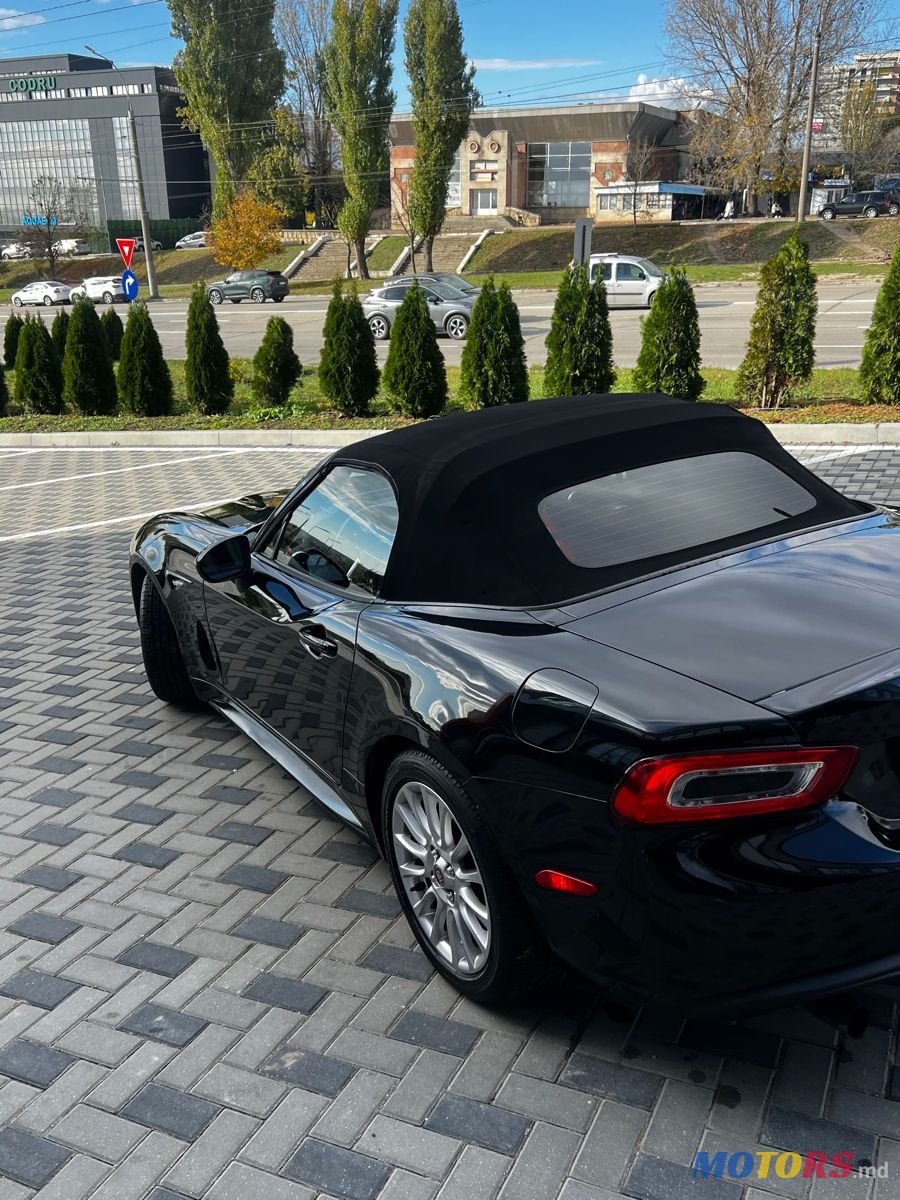 2017' Fiat 124 Spider photo #4