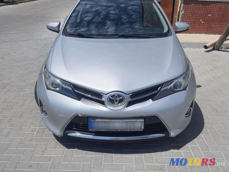 2015' Toyota Auris photo #3