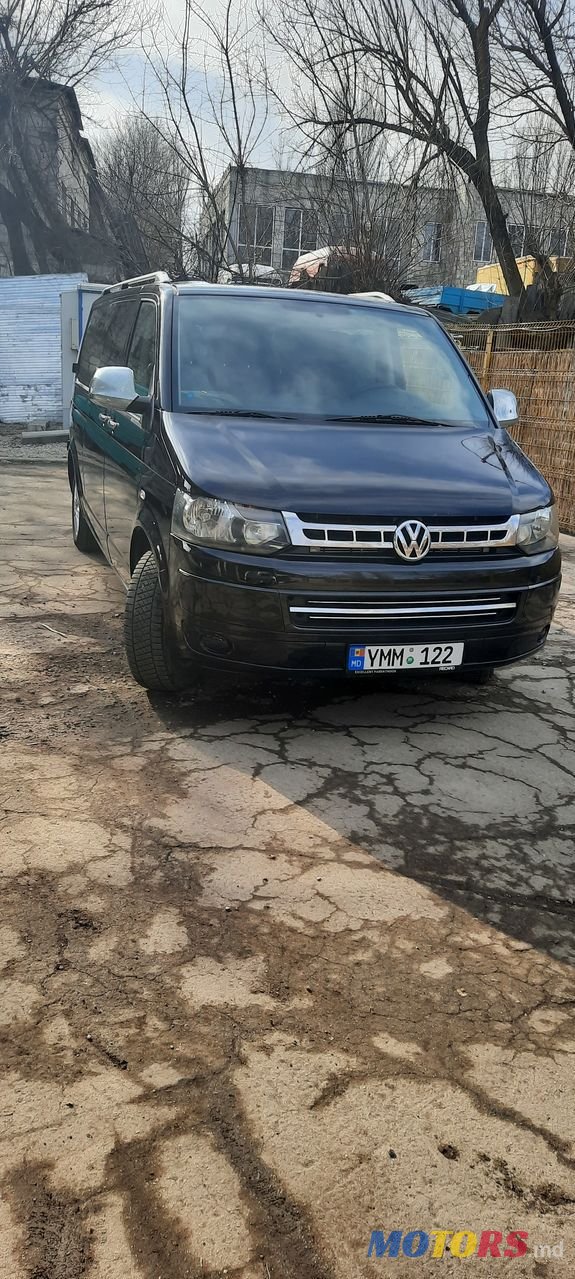 2009' Volkswagen Transporter photo #2