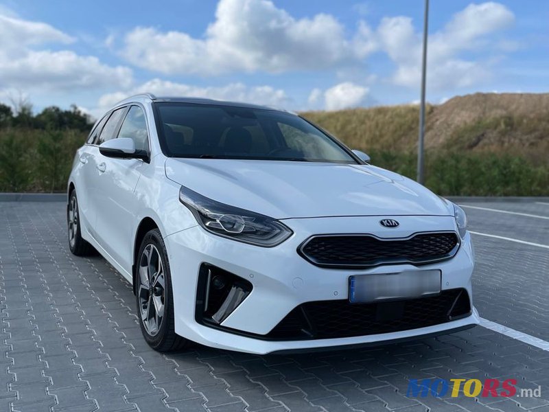 2021' Kia Ceed photo #2