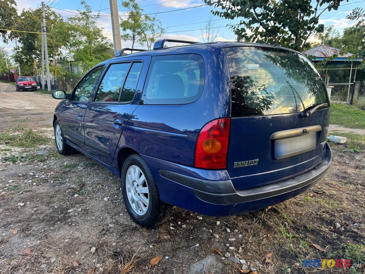 2001' Renault Megane photo #5
