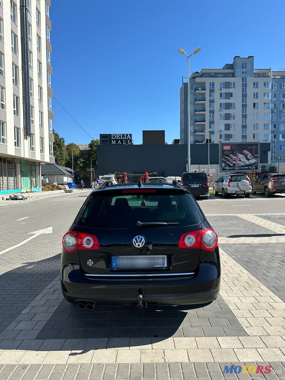 2010' Volkswagen Passat photo #4