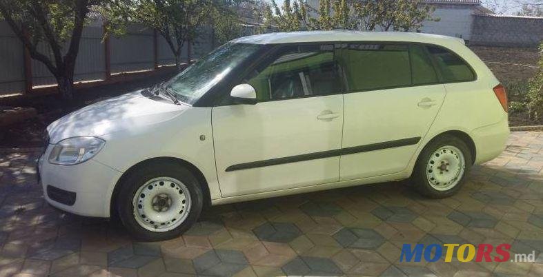 2009' Skoda Fabia photo #1