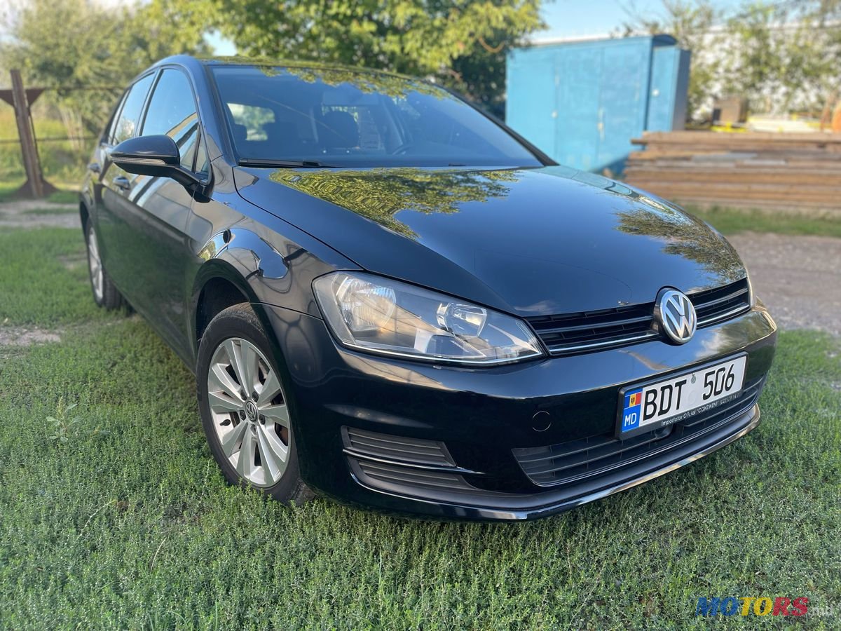 2013' Volkswagen Golf photo #6