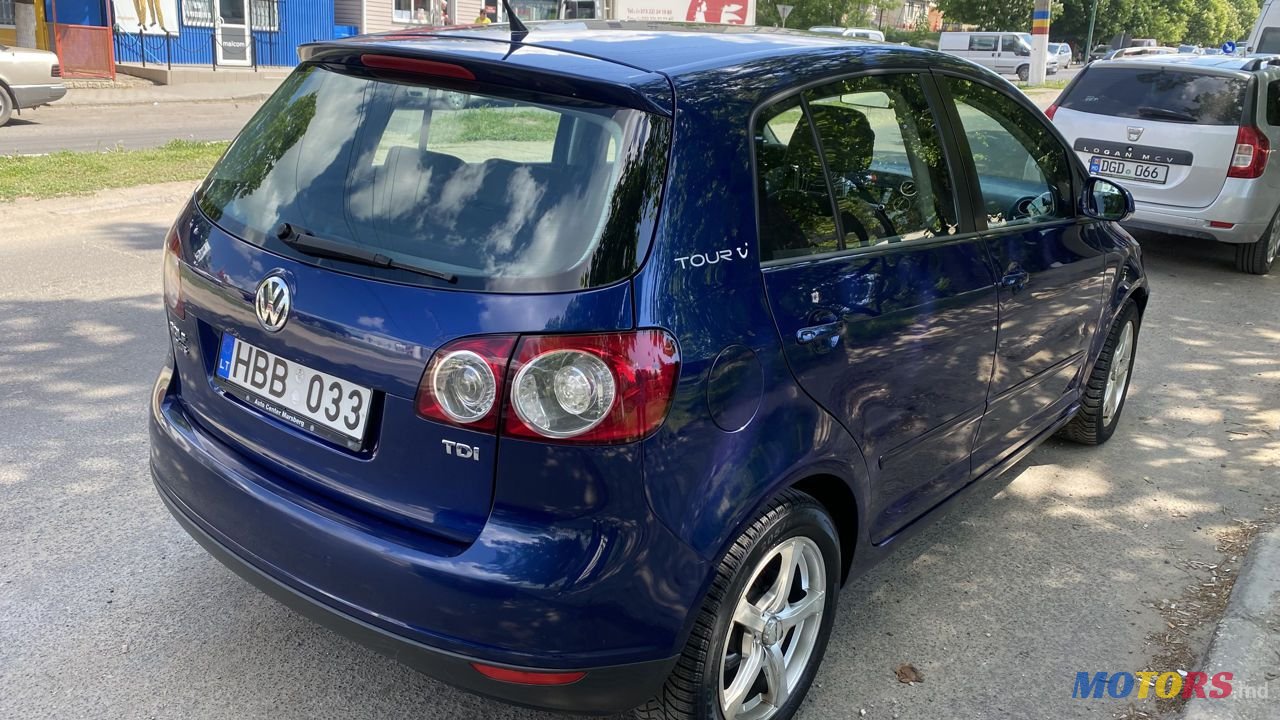 2007' Volkswagen Golf photo #2