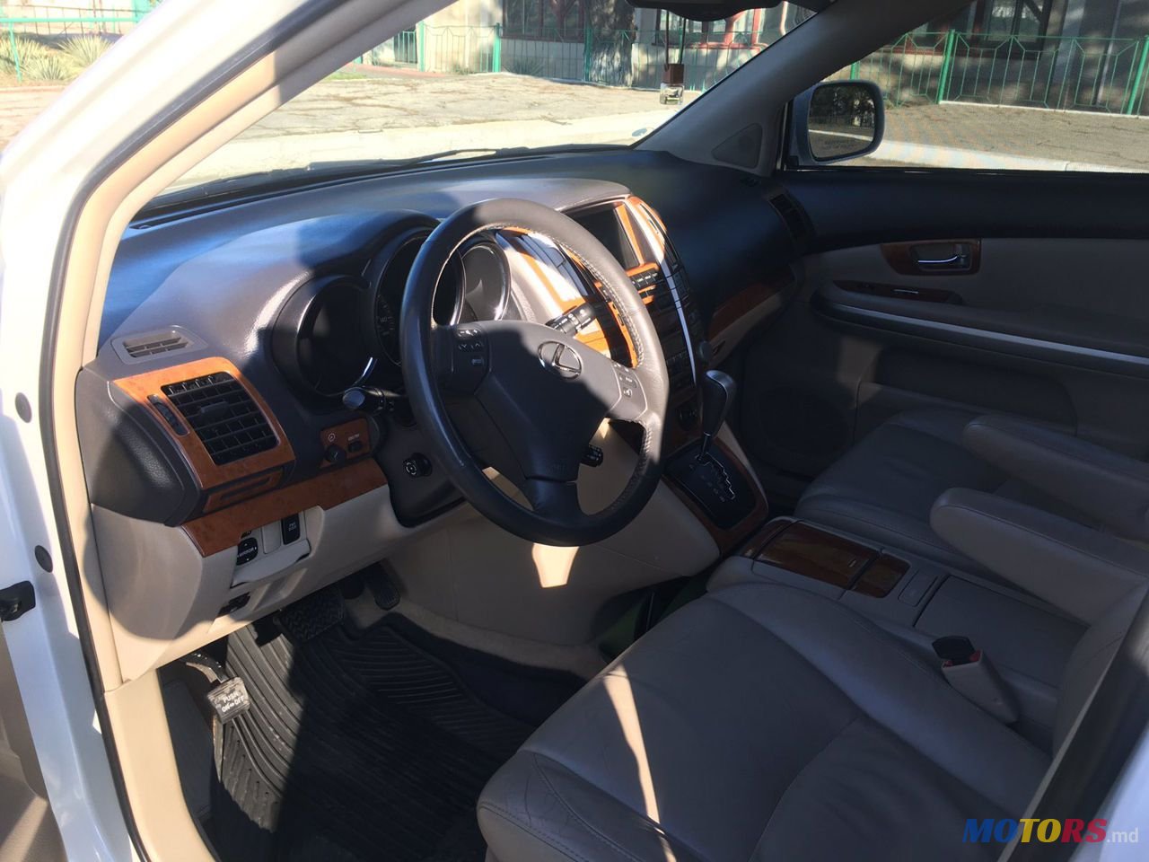 2005' Lexus Rx Series photo #6