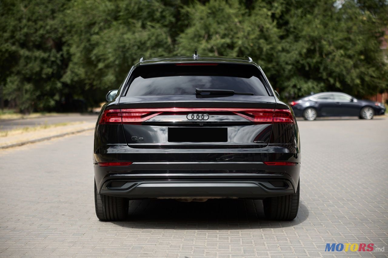 2019' Audi Q8 photo #2